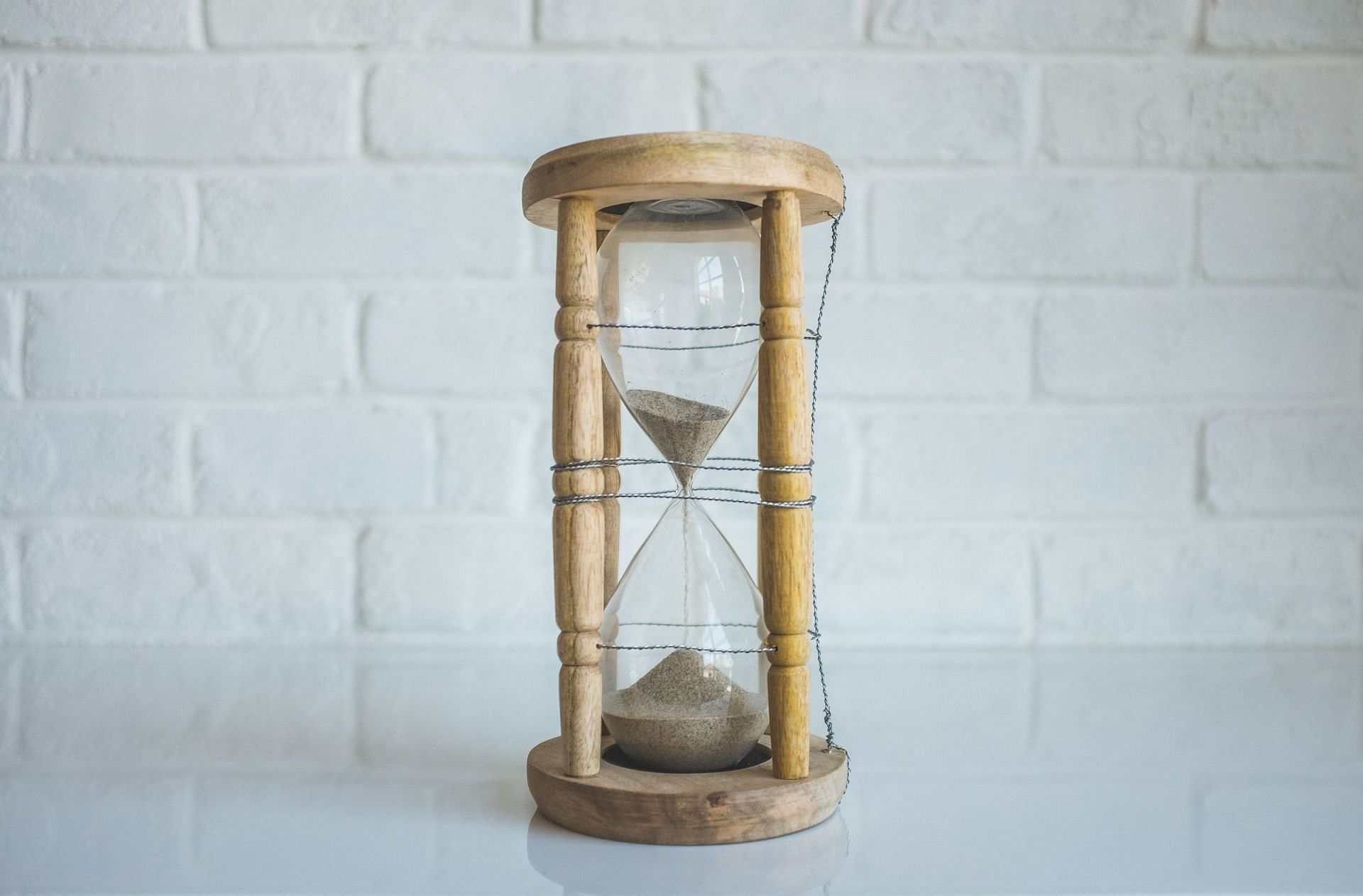 Shift your schedule according to the new time zone (Image via Unsplash/Kenny Eliason)
